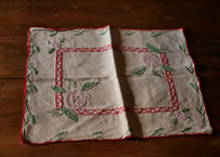 フランスアンティーク　手仕事　バラの手刺繍　クロス　ドイリー