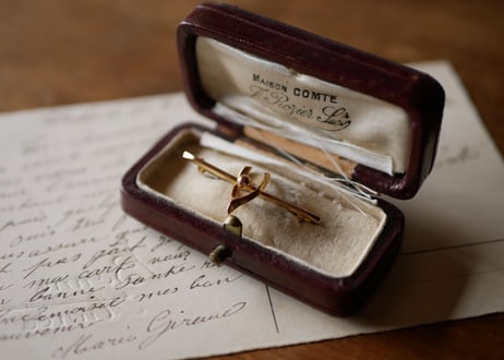Edwardian 9CT GOLD brooch