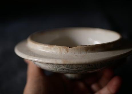 クレイユモントロー　すずらん　蓋　ブロカントのある暮らし　フランスアンティーク