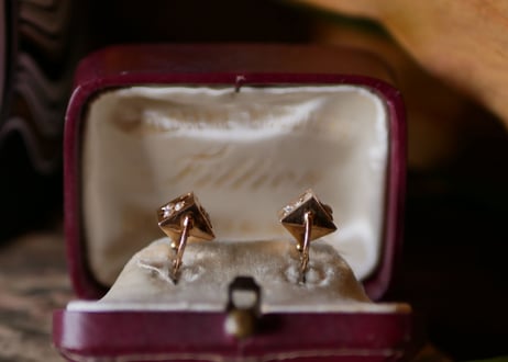 FE-05  antique 18K dormeuse shamrock earring