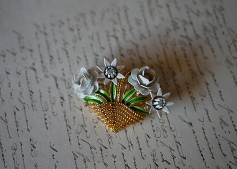 Crown Trifari, flower brooch