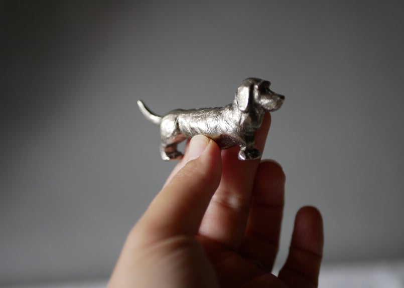 残り→1 ピューター製 犬のカトラリーレスト フランスアンティーク