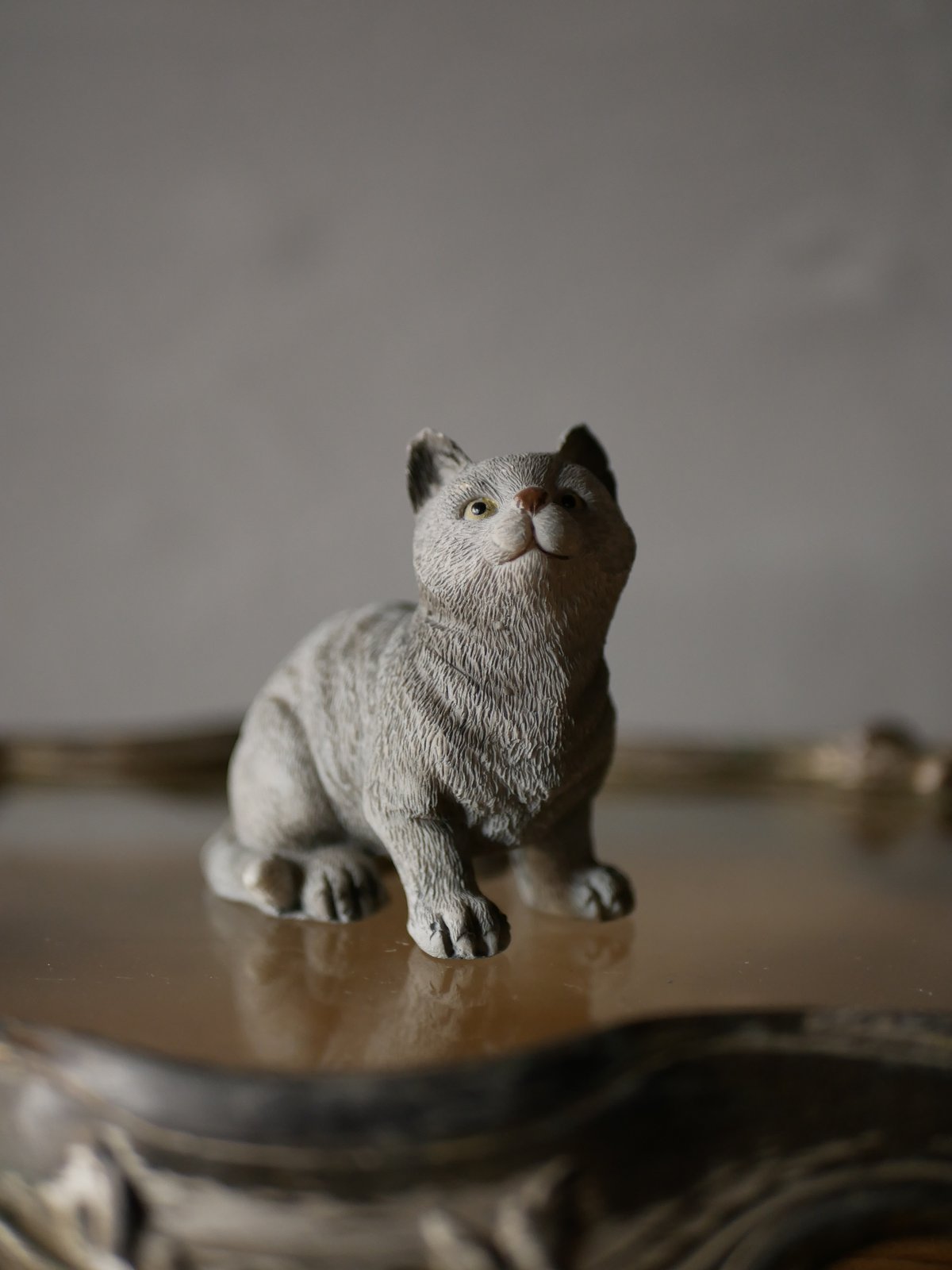グレイの猫 Chat Gris フランスヴィンテージ ブロカントのある