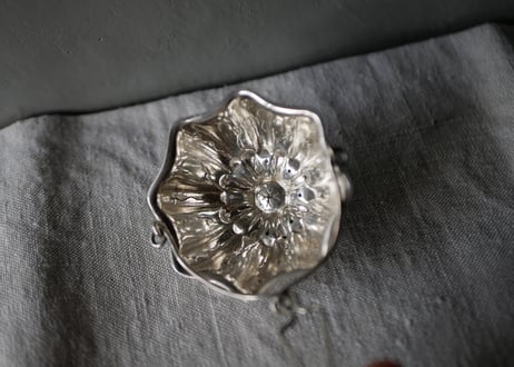 ティーストレナー　フランスアンティーク　ブロカントのある暮らし