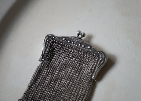muguet,  Mesh case
