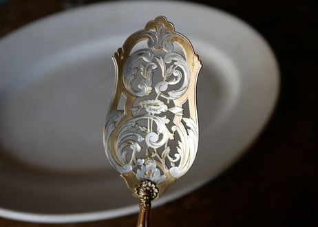 Cake server, Minerve