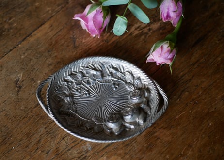 mini plate. Roses