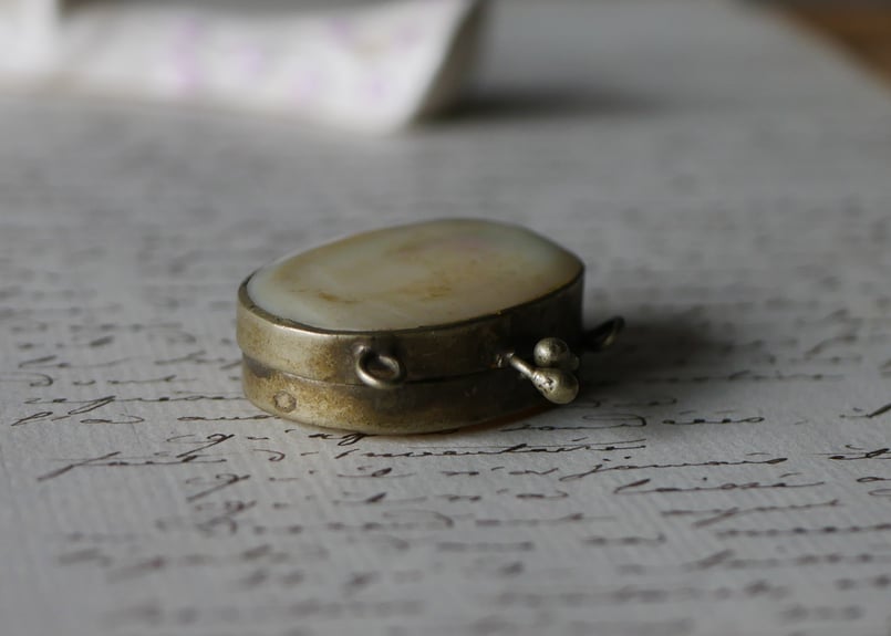 白蝶貝 マザーオブパール 小さなケース フランスアンティーク