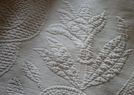Pique de Marseille, Bed cover
