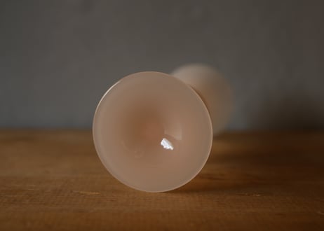 オパリンガラス　フラワーベース　PALE ORANGE　フランスヴィンテージ　ブロカントのある暮らし