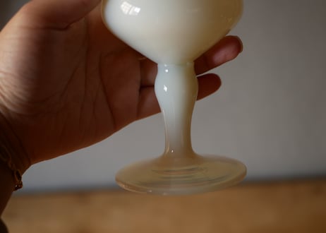 オパリンガラス　フラワーベース　BLANC　フランスヴィンテージ　ブロカント