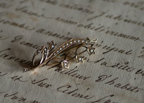 Muguet, K9  brooch
