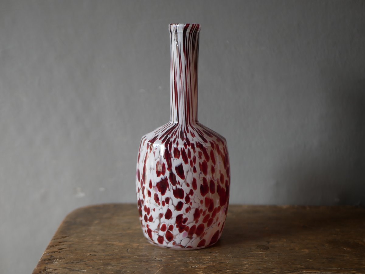 クリシー フラワーベース フランスヴィンテージ ブロカントのある