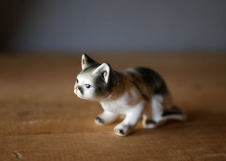 ダークグリーン　陶器の猫　フランスヴィンテージ　ブロカント