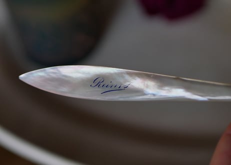 Mother of pearl, Knife
