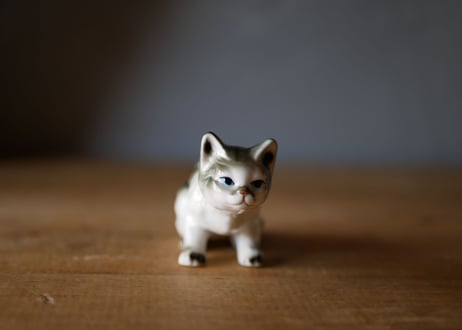 ダークグリーン　陶器の猫　フランスヴィンテージ　ブロカント