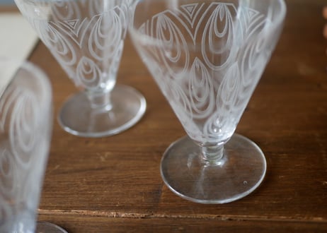 St-Luis antique glass