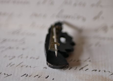 【商談中】Black Hand Brooch