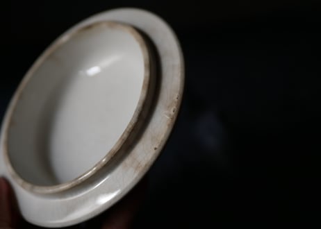 クレイユモントロー　すずらん　蓋　ブロカントのある暮らし　フランスアンティーク