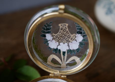 bouquet, glass case