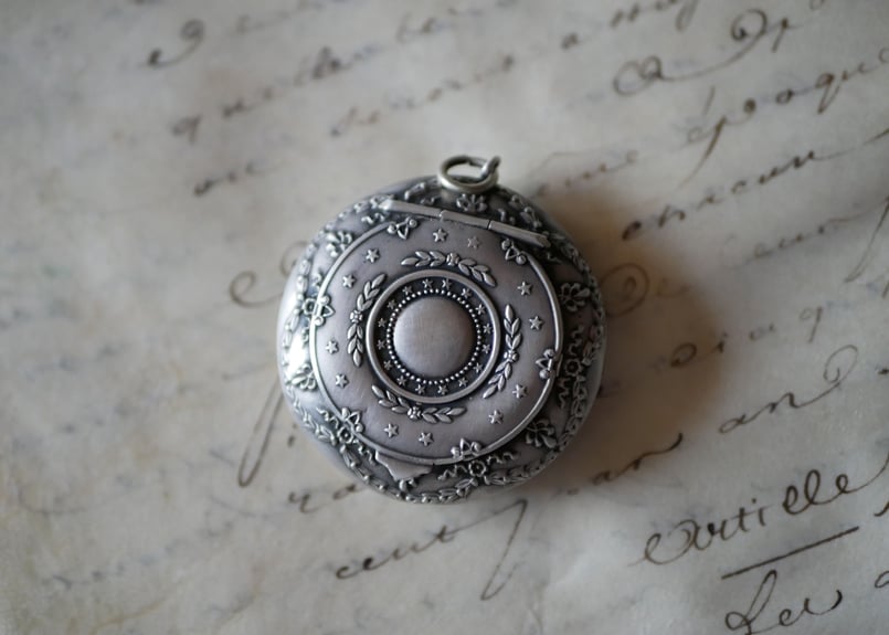 ナポレオン三世 純銀製 パウダーケース シャトレーン コンパクト