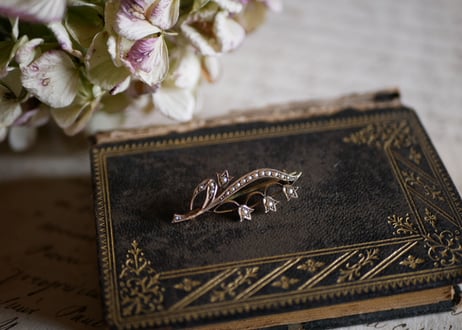 Muguet, K9  brooch