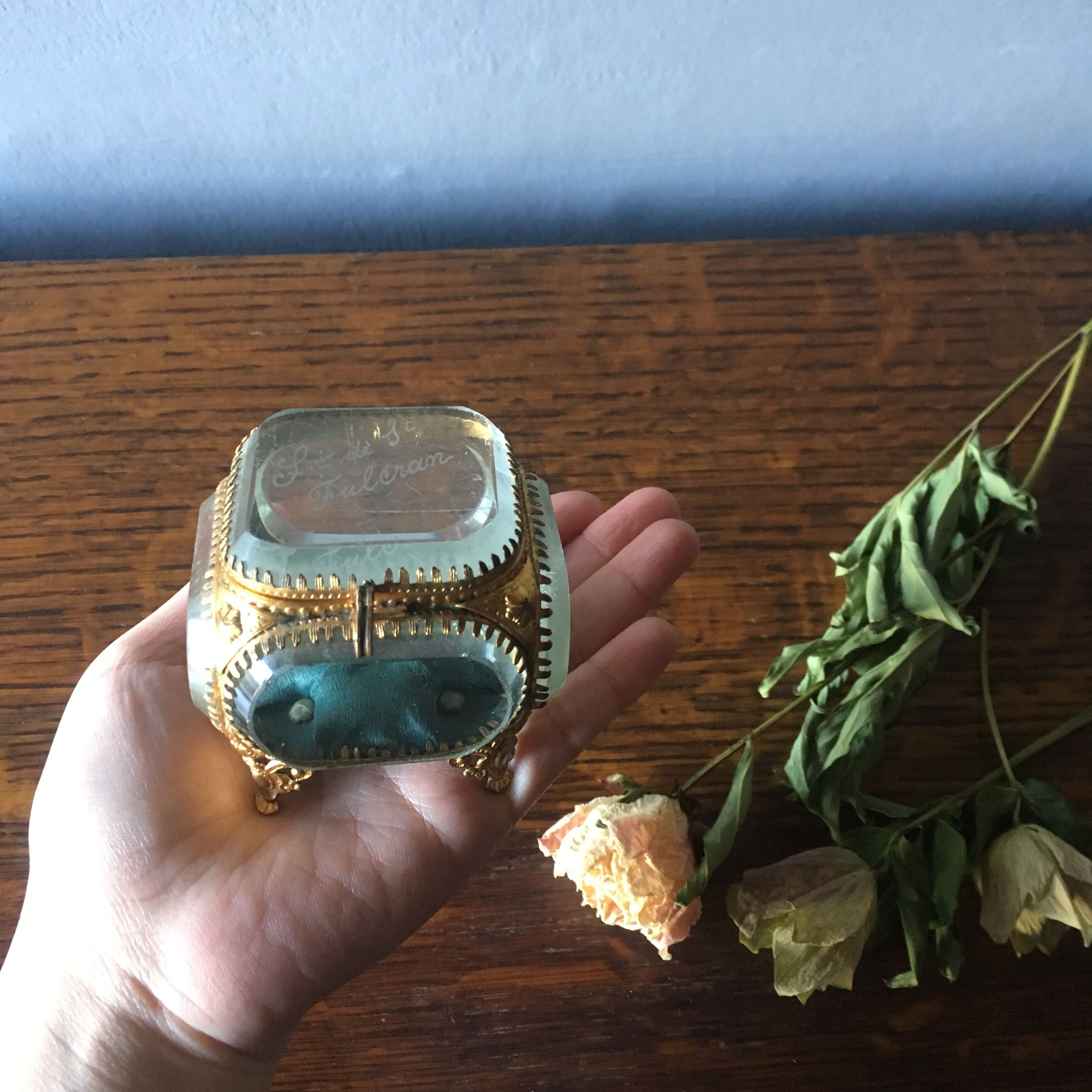 * vintage box ✵ エッフェル塔 * 硝子の ジュエリーボックス original