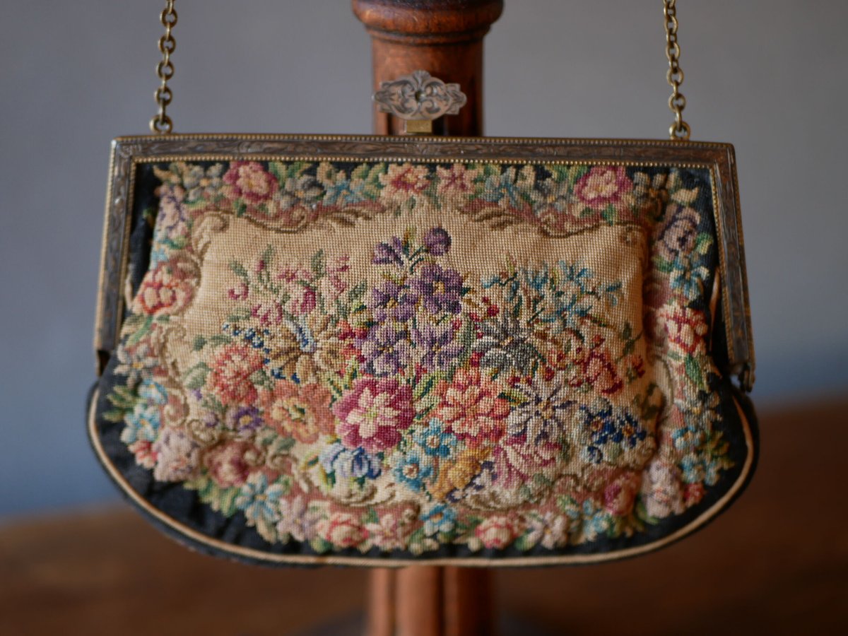 アンティークのパーティバック、プチポワン プチポワンのパーティーバッグ | 東京世田谷の買取専門店くらし