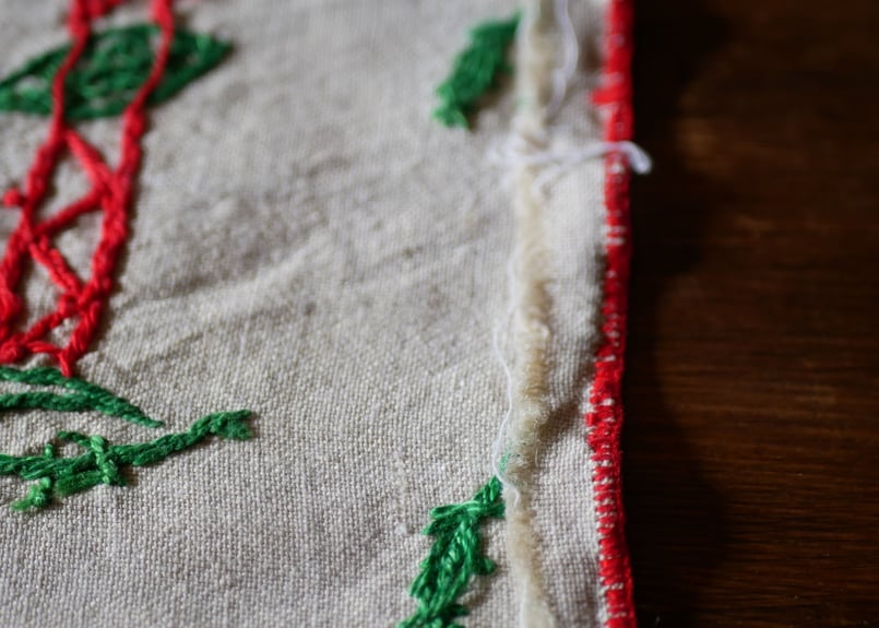 アンティークフランス 赤ピンク バリオンローズステッチ 西洋菊 リネン