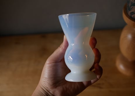 no.2 　オパリンガラス　フラワーベース　フランスヴィンテージ　ブロカントのある暮らし