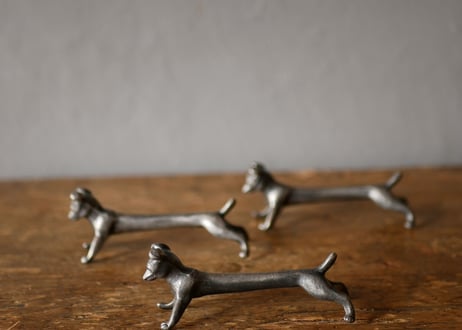 knife rest, Dog