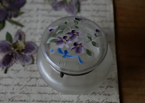 ハンドペイント　パープルの花のブーケ　ガラスのボンボニエール　フランスアンティーク