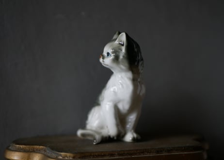 猫のオブジェ　フィギュリン　ポーセリン　フランスアンティーク　アンティークのある生活