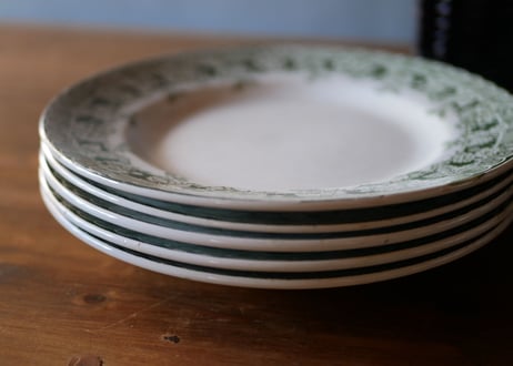 Botanical plate→4