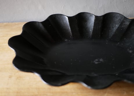 パピエマシェ　花リムの器　漆黒　フランスアンティーク　ブロカントのある暮らし