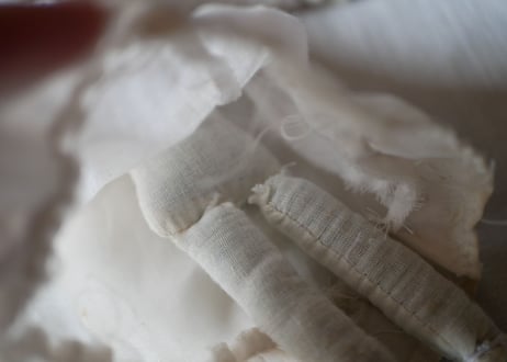 Robe BLANCHE  bisque doll