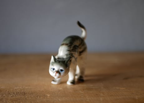 ダークグリーン　陶器の猫　フランスヴィンテージ　ブロカント