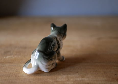 ダークグリーン　陶器の猫　フランスヴィンテージ　ブロカント