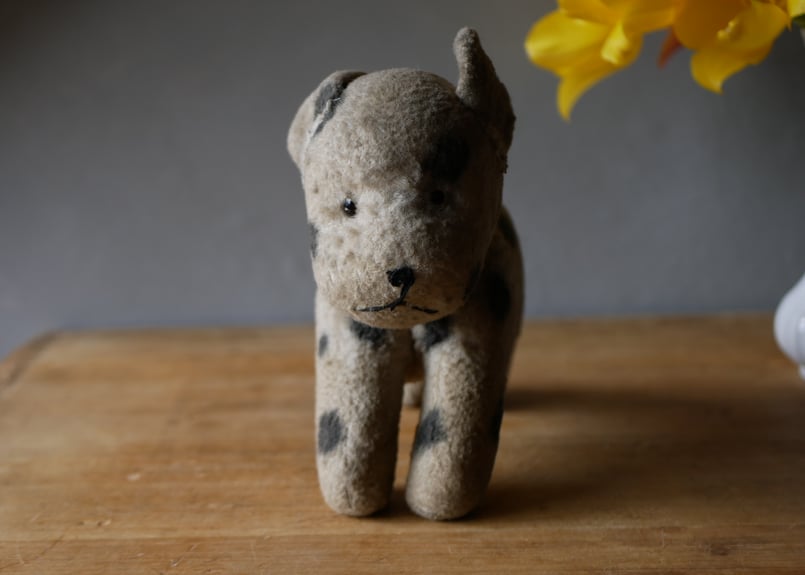 フランス アンティーク 犬のぬいぐるみ チェックの洋服 タレ耳