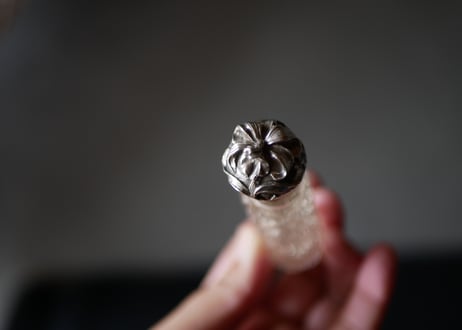 カットガラス　百合の花　香水瓶　フランスアンティーク　アンティークのある暮らし
