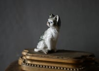 猫のオブジェ　フィギュリン　ポーセリン　フランスアンティーク　アンティークのある生活