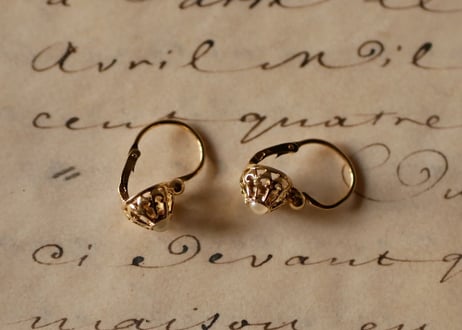 18k  Dormeuse earrings