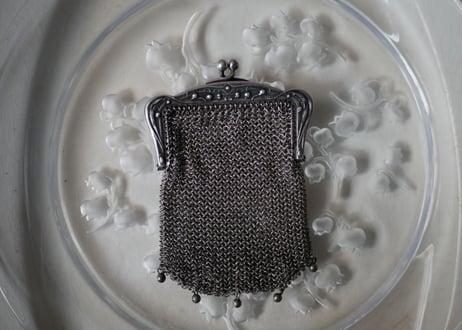 muguet,  Mesh case
