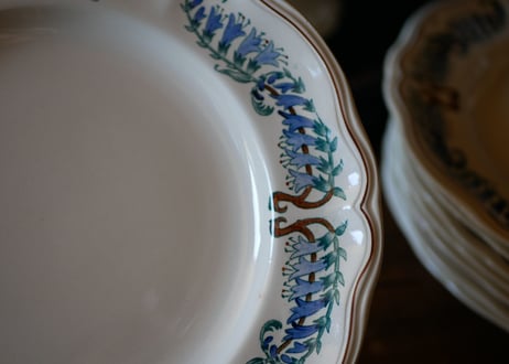 Plate, Longchamp