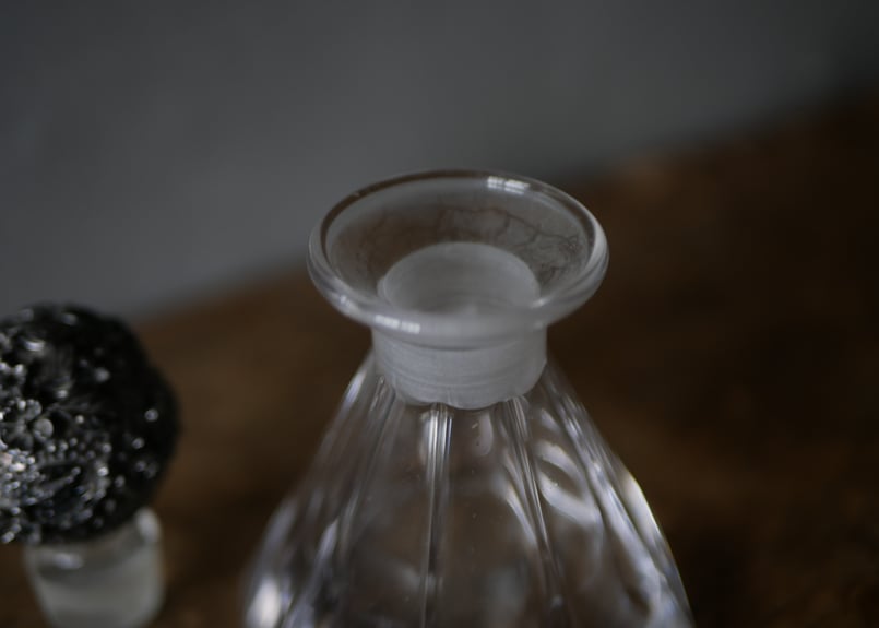 パフュームボトル 香水瓶 フランスブロカント アンティークのある