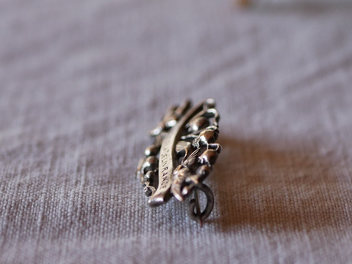 燕と鈴蘭のブローチ フランスアンティーク ツバメ すずらん | mamantique