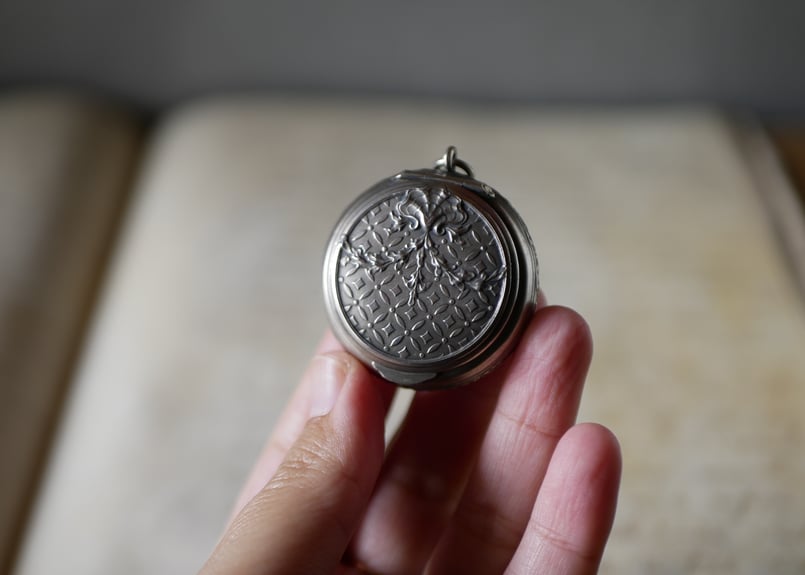 純銀 プドリエ ピルケース フランスアンティーク アンティークのある