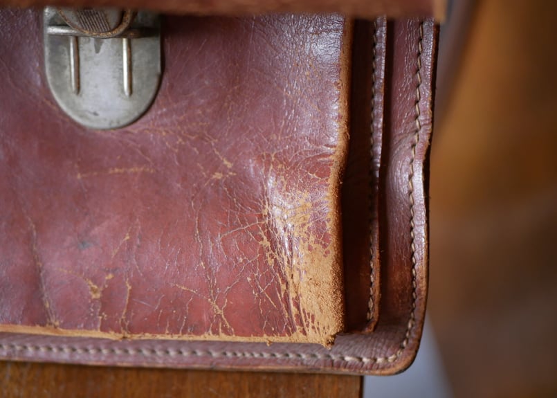 PARISの古いレザーバッグ フランスアンティーク | mamantique