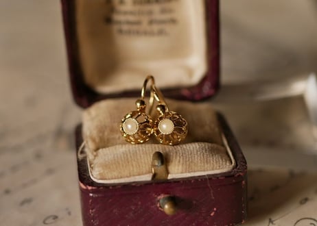 18k  Dormeuse earrings