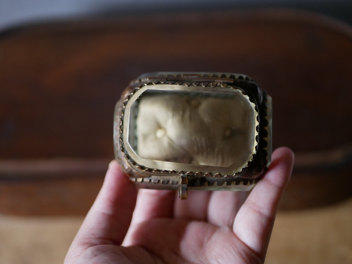 フランスアンティーク♡レアガラス蓋グローブボックス♡ミニョネット フランスアンティーク♡レアガラス蓋グローブボックス♡ミニョネット